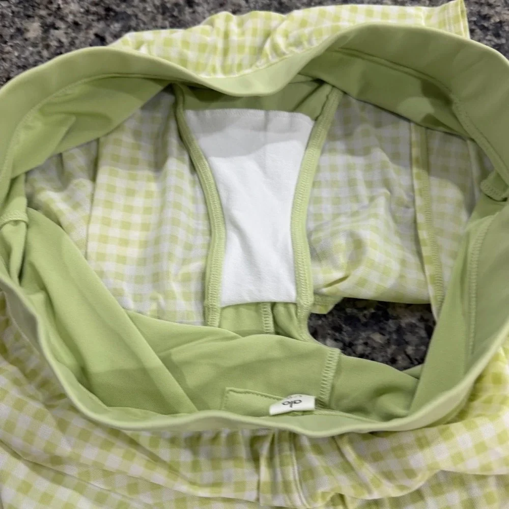 Alo Yoga White and Light Green Gingham Athletic Skirt with Built-in Shorts L
